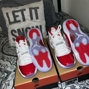 JORDANS RETRO 11s Cherry TEXT ME IF U HAVE QUESTIONS BRAND NEW !